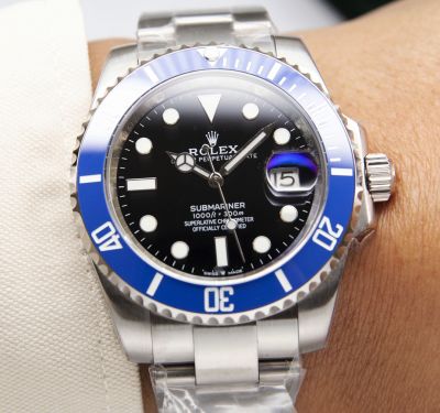 JH Factory Top Grade Replica Rolex Submariner Watch Black Face Blue Ceramic Bezel Men 41mm